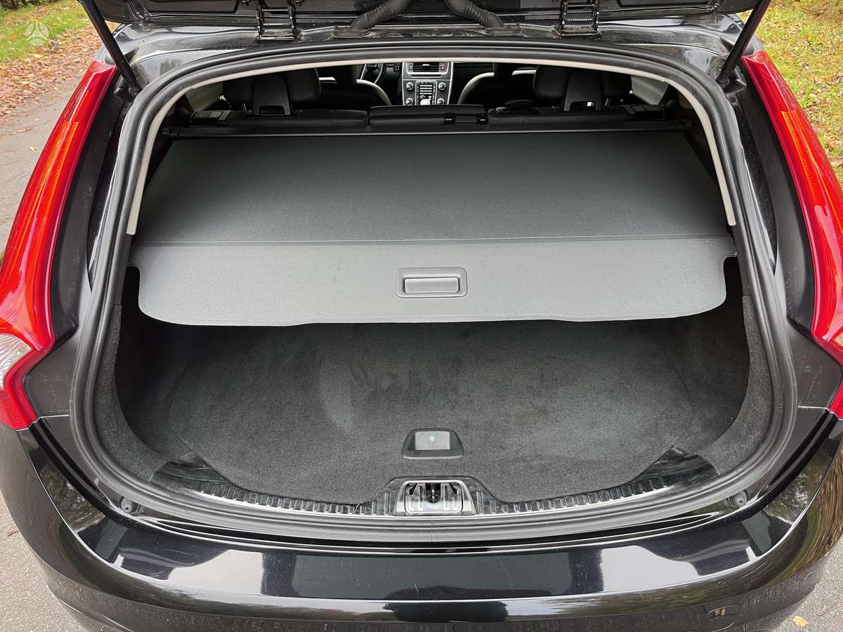 Volvo V60 2014 — photo 22