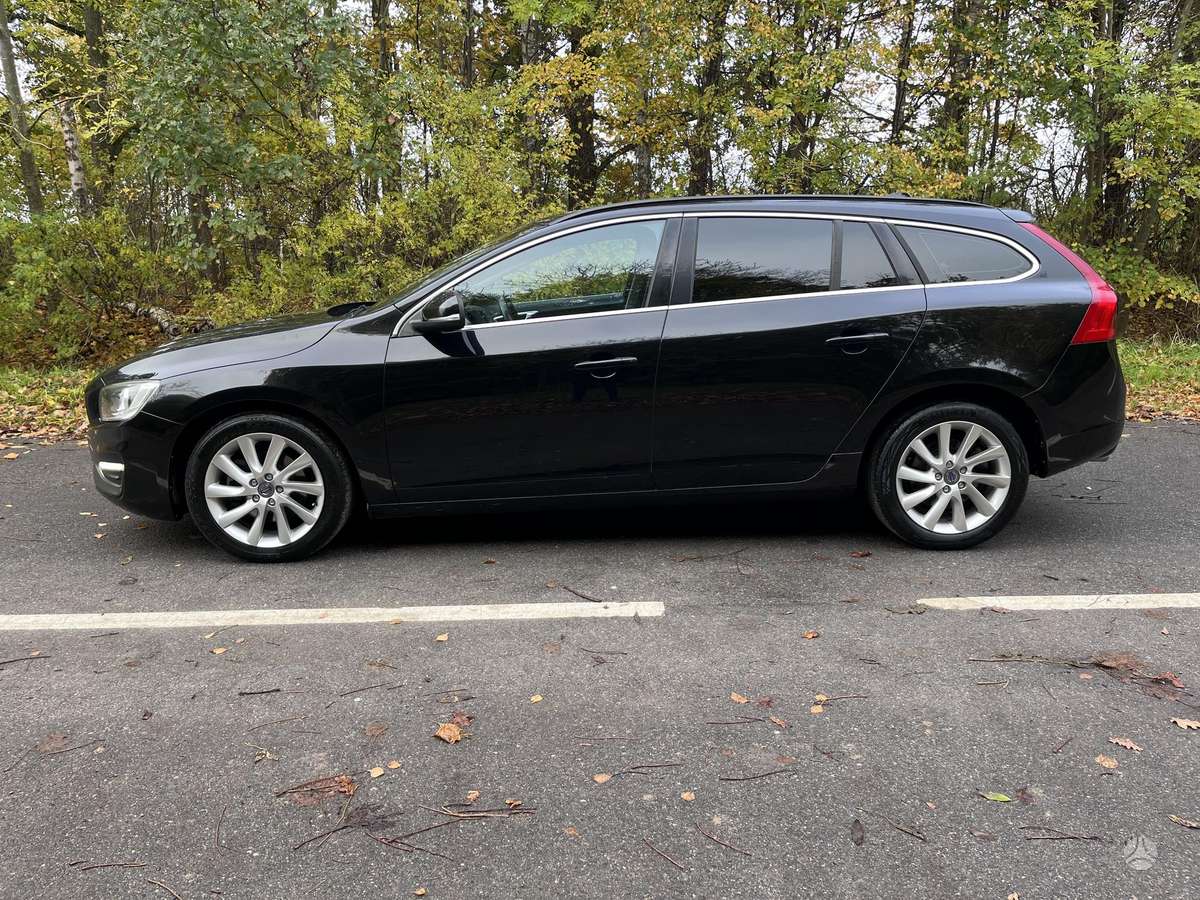 Volvo V60 2014 — photo 9