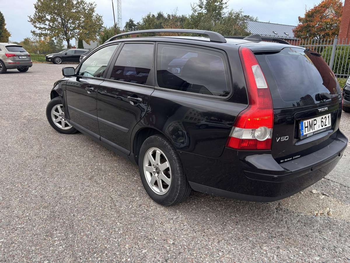 Volvo V50 2007 — вигляд ззаду
