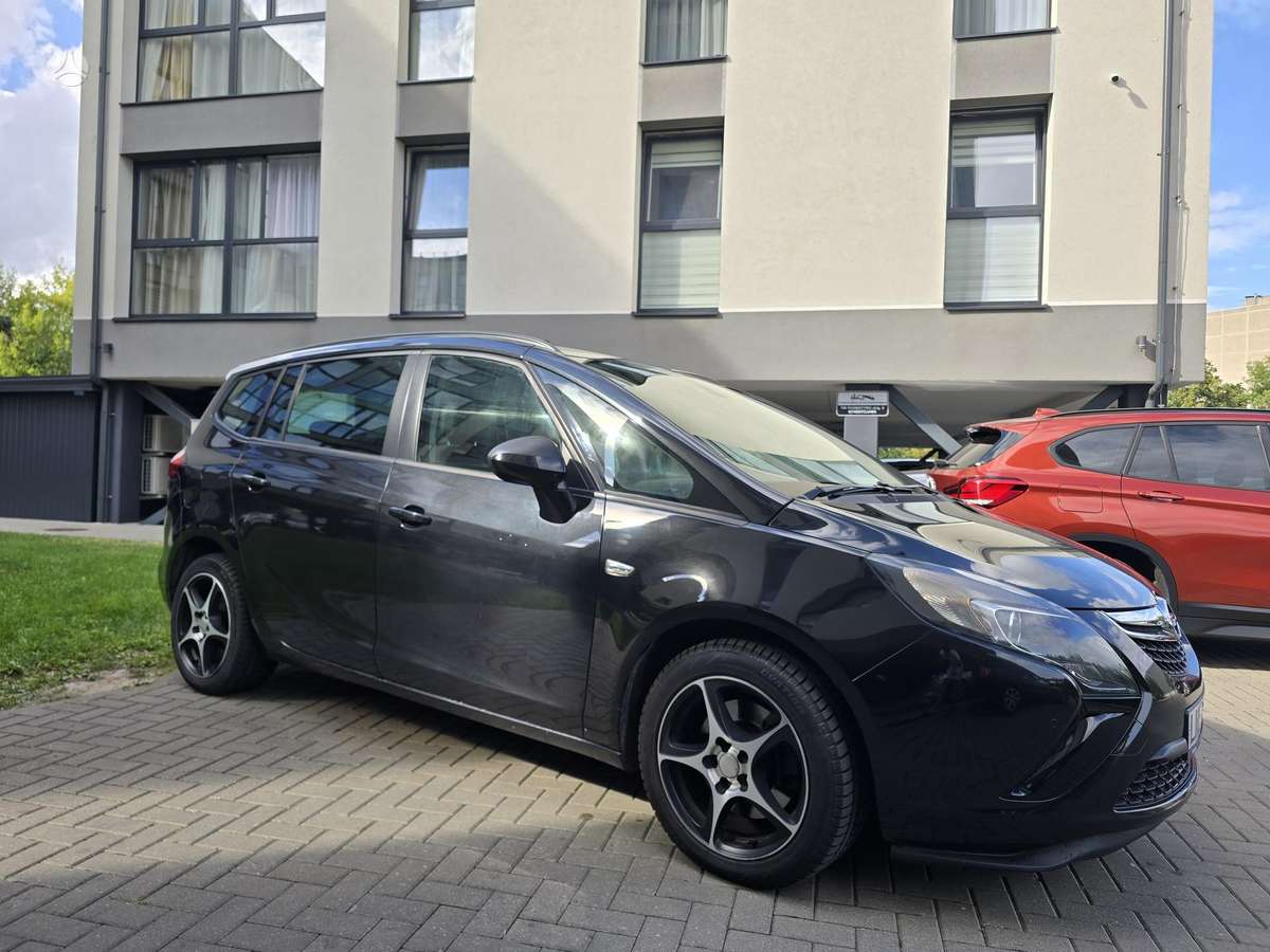 Opel Zafira 2012 — photo 5