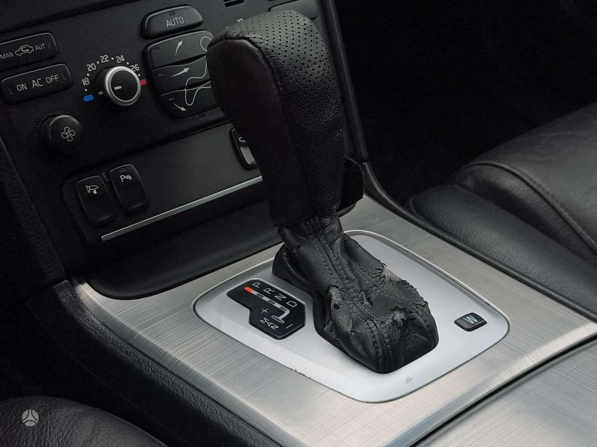 Volvo XC90 2008 — photo 15