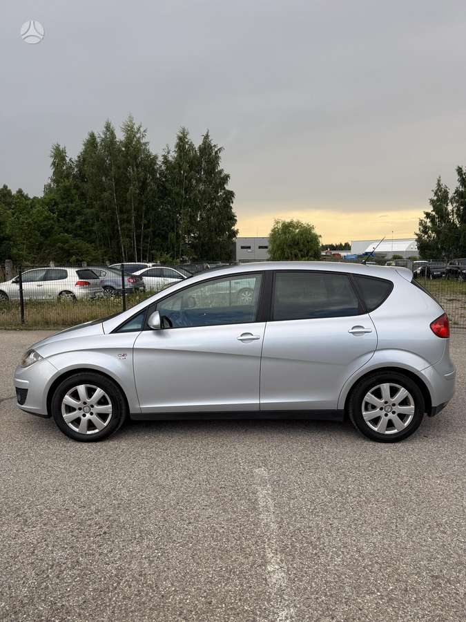 Seat Altea 2009 — rear view