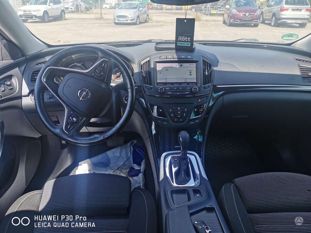 Opel Insignia 2015 — rear view