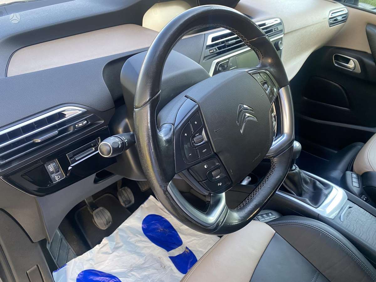 Citroen C4 2013 — photo 10