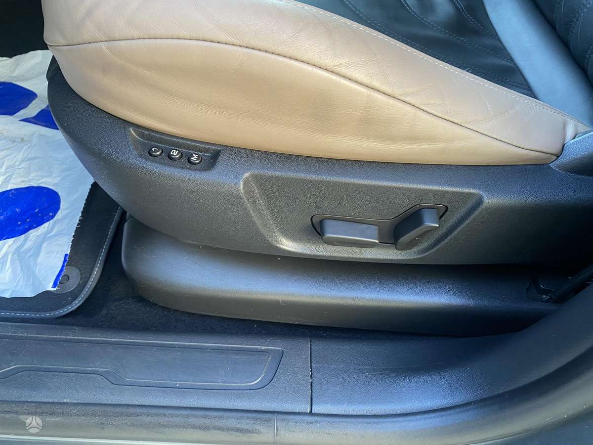 Citroen C4 2013 — photo 11
