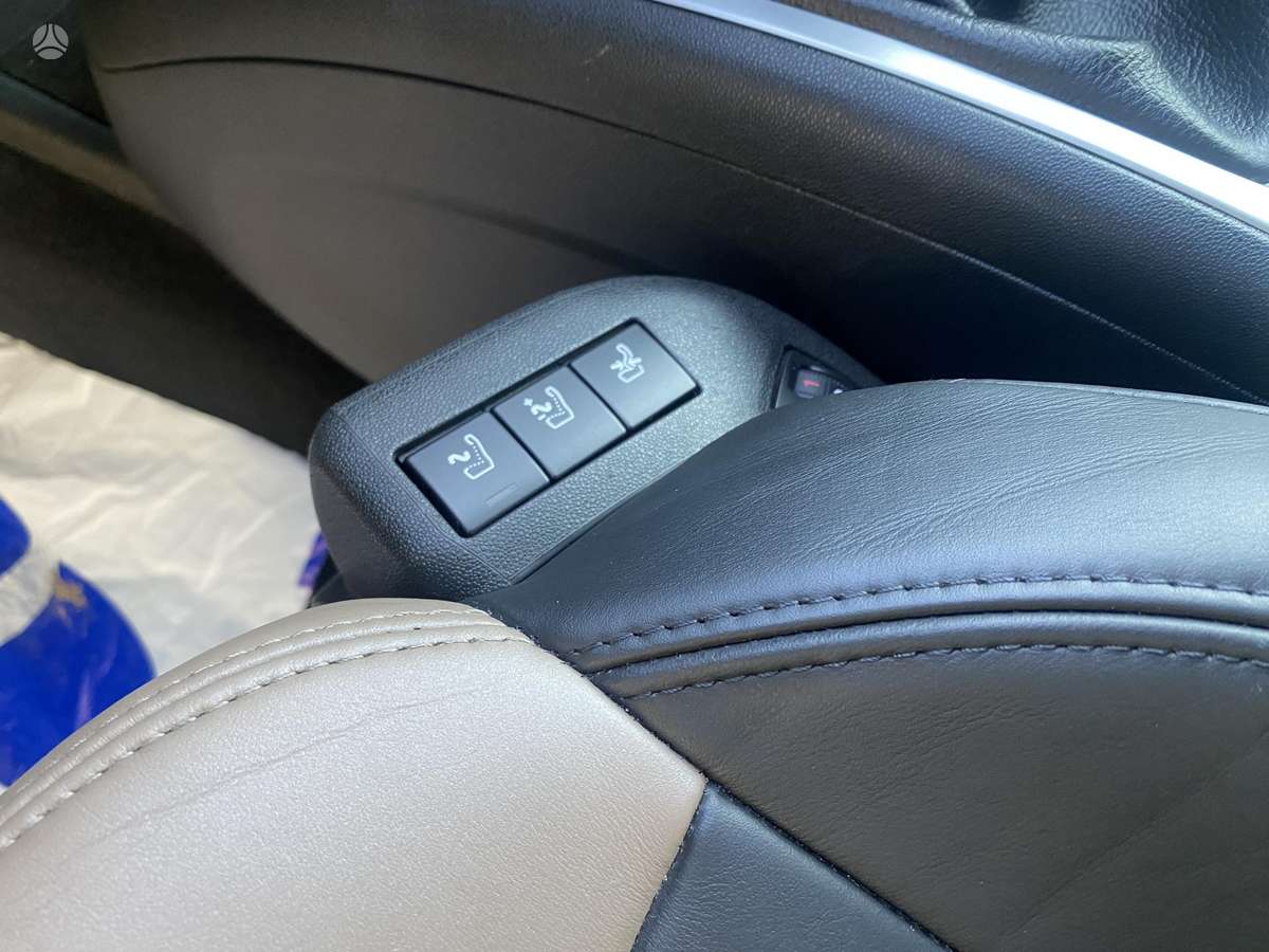 Citroen C4 2013 — photo 12