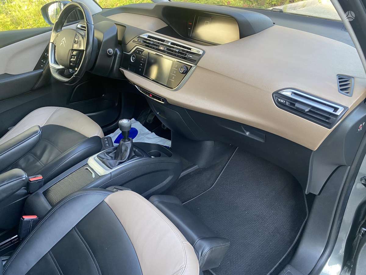Citroen C4 2013 — photo 17