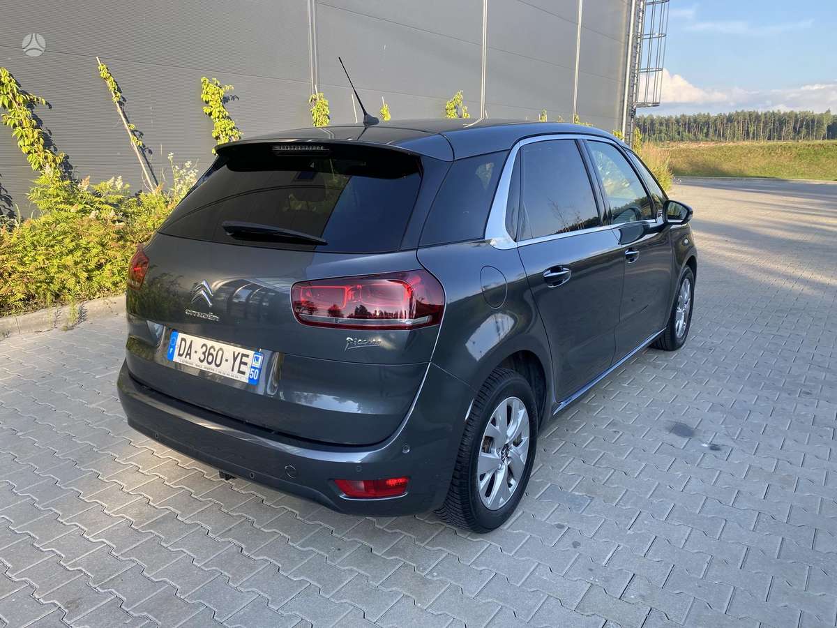 Citroen C4 2013 — rear view