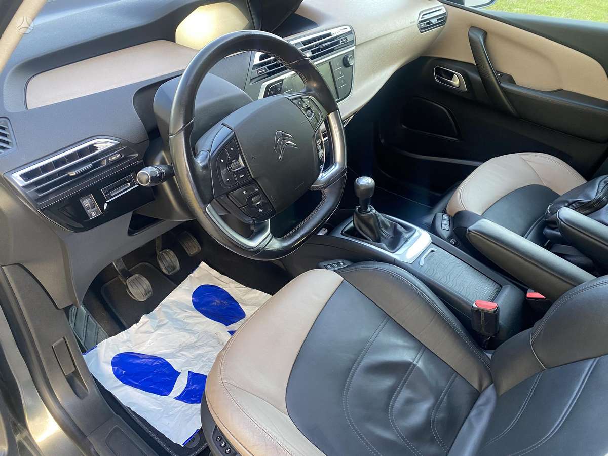 Citroen C4 2013 — photo 7