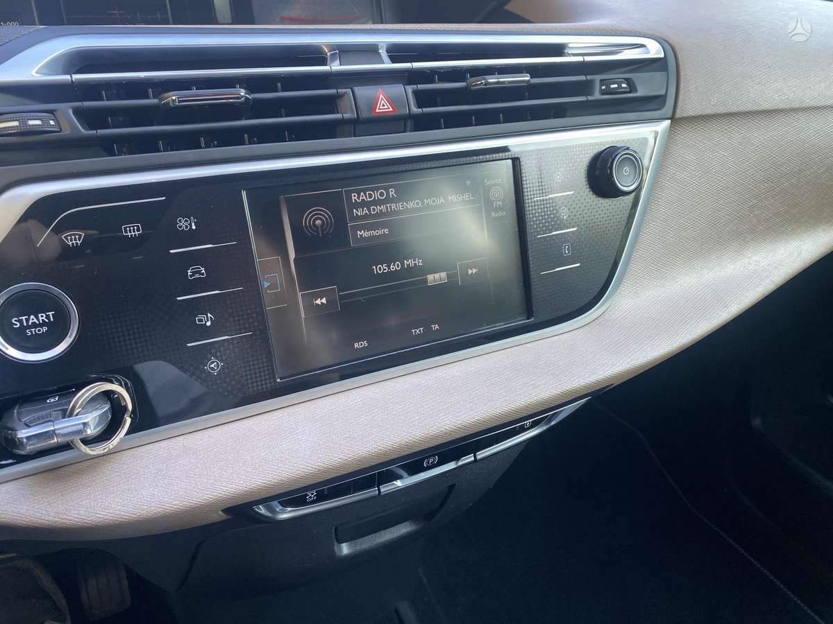 Citroen C4 2013 — photo 9