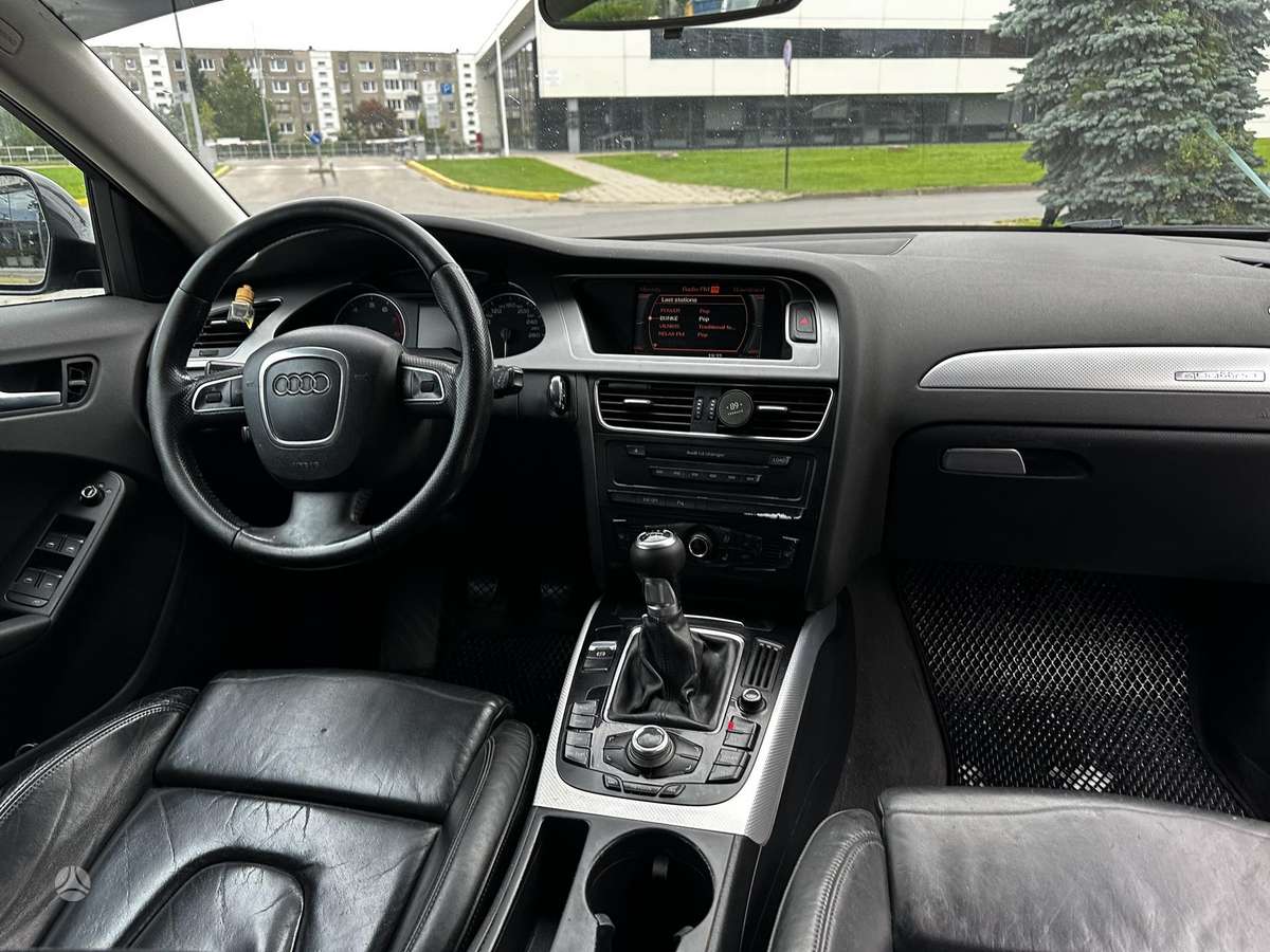 Audi A4 2008 — photo 11