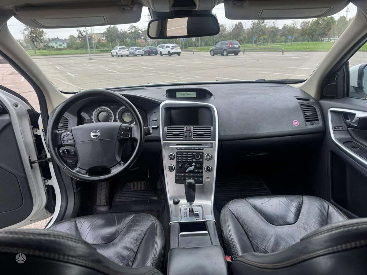 Volvo XC60 2009 — photo 13