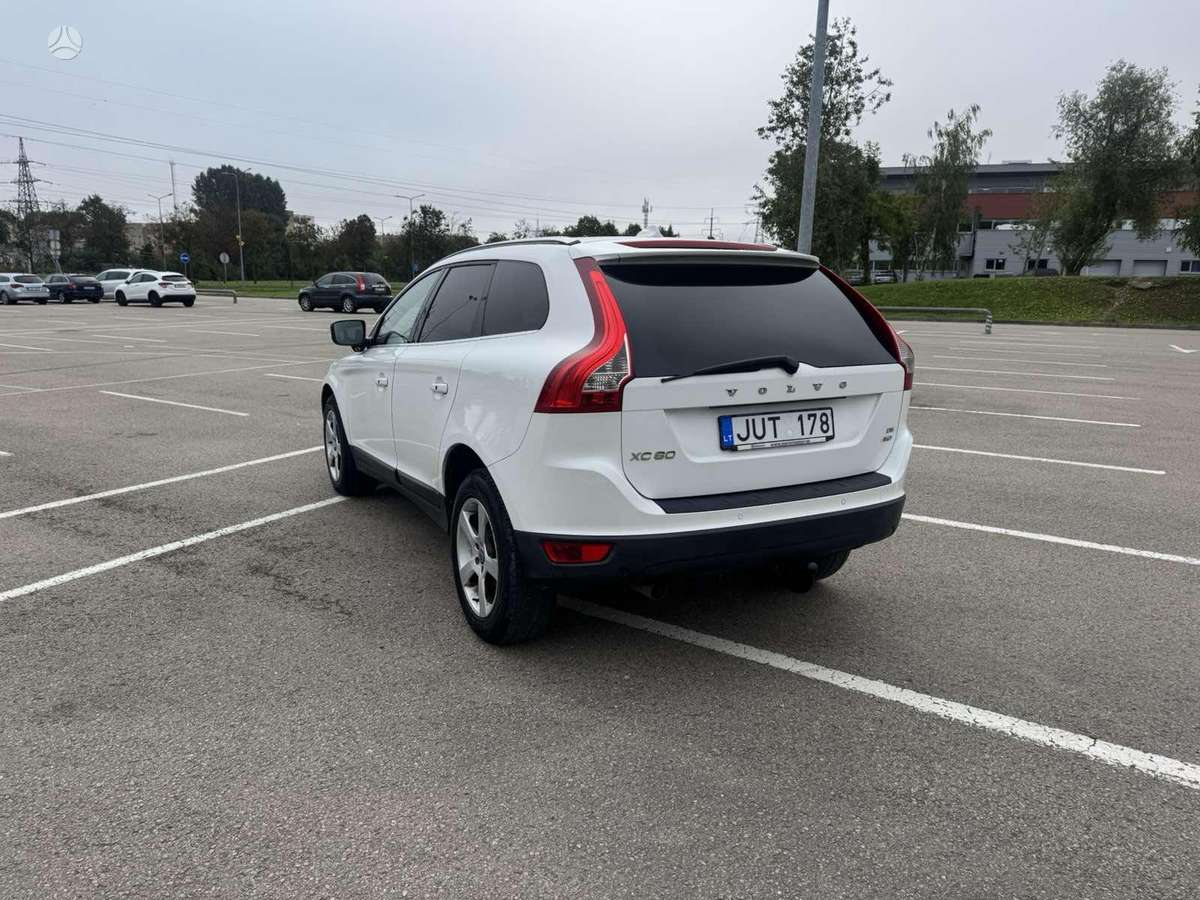 Volvo XC60 2009 — photo 6