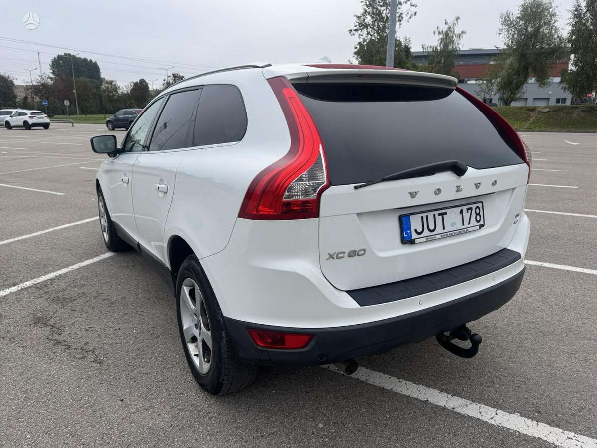 Volvo XC60 2009 — photo 7