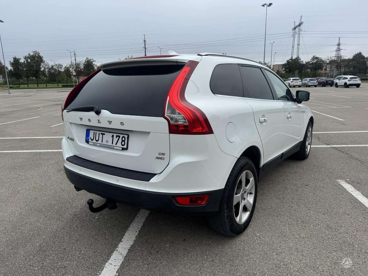 Volvo XC60 2009 — photo 9