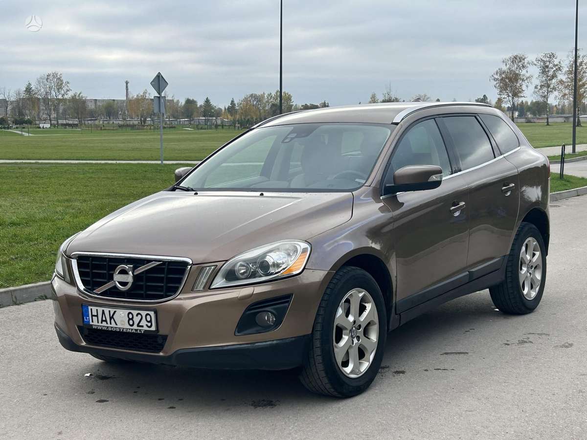 Volvo XC60 2009 — вигляд ззаду