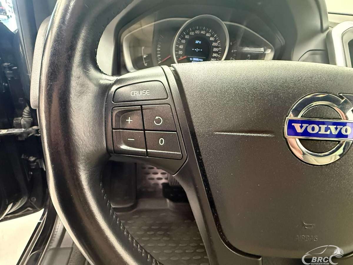 Volvo XC60 2014 — photo 13