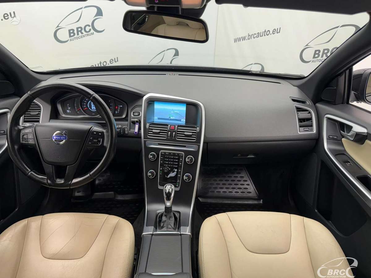 Volvo XC60 2014 — engine 2400 cm³, 215 HP (158kW)