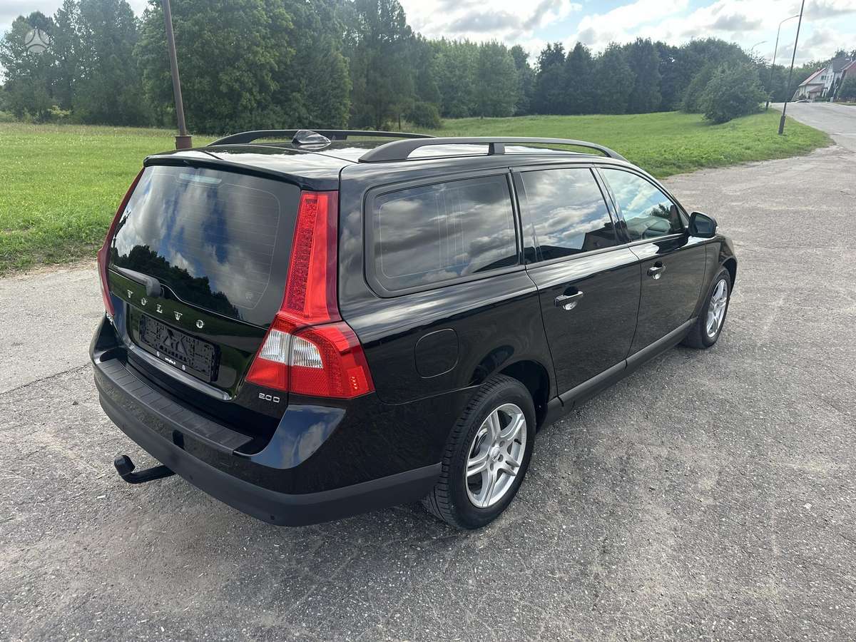 Volvo V70 2010 — photo 5