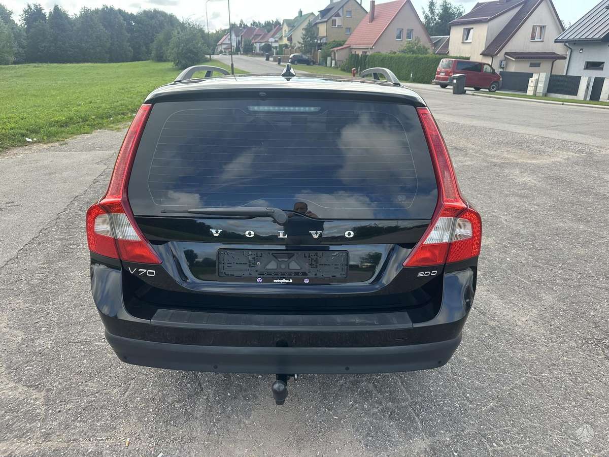 Volvo V70 2010 — photo 6