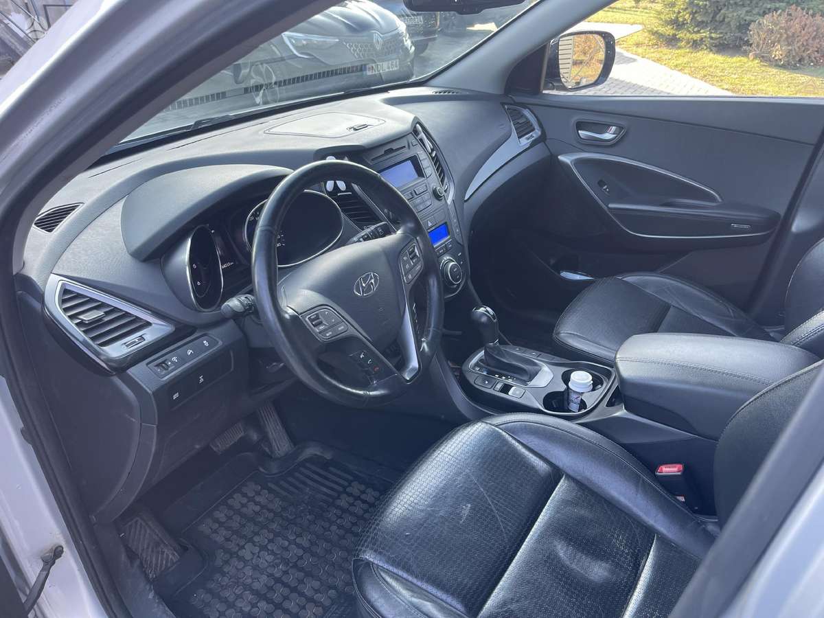 Hyundai Santa 2013 — engine 2199 cm³, 197 HP (145kW)