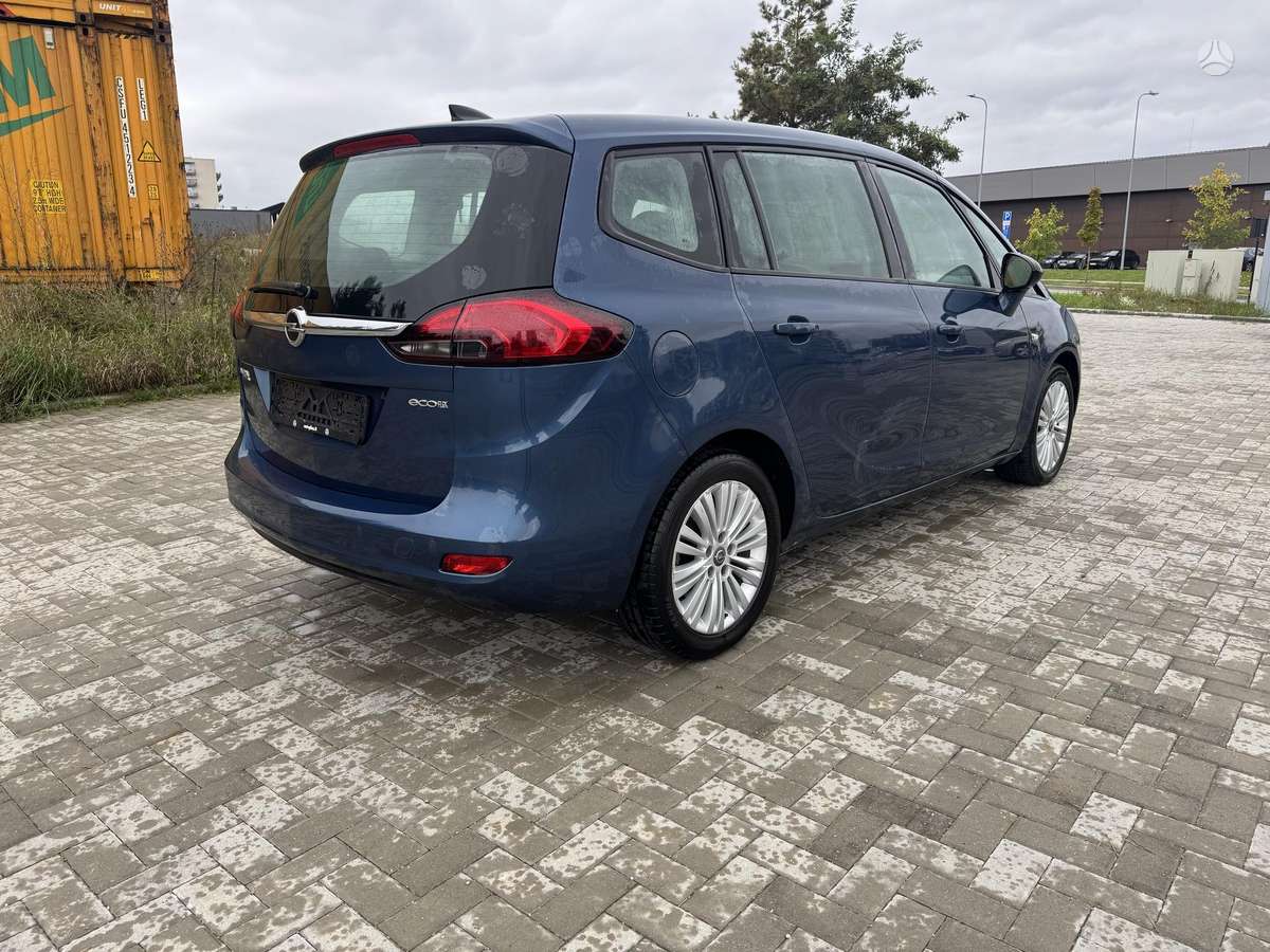 Opel Zafira 2015 — фото 5