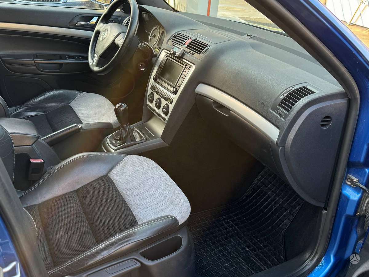 Skoda Octavia 2006 — photo 13