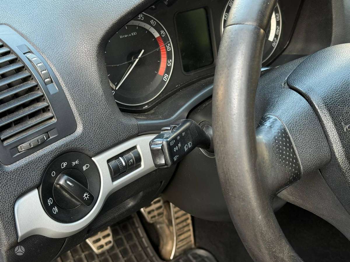 Skoda Octavia 2006 — photo 20