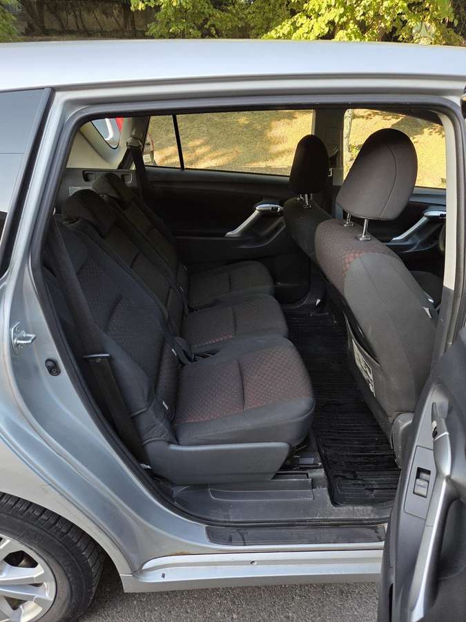Toyota Verso 2011 — photo 15