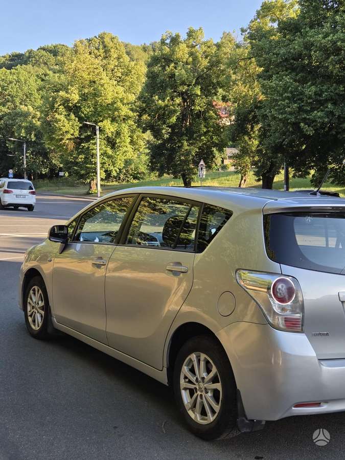 Toyota Verso 2011 — photo 21