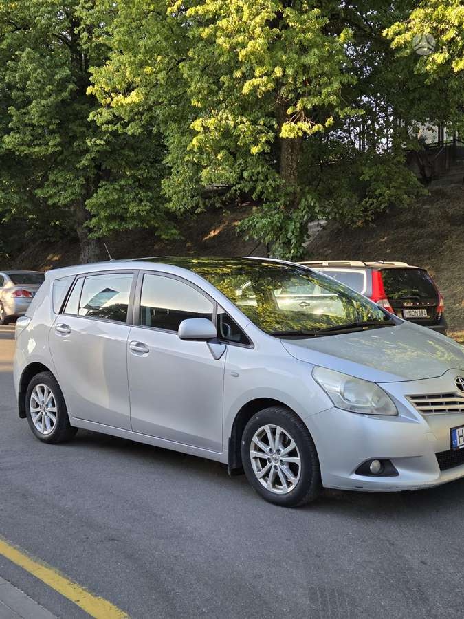 Toyota Verso 2011 — photo 27