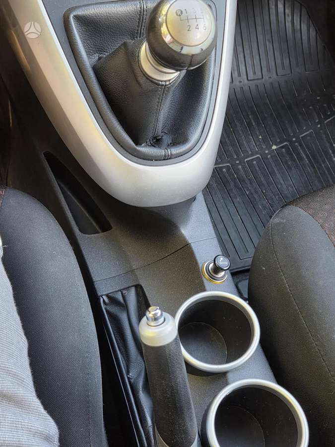 Toyota Verso 2011 — photo 34
