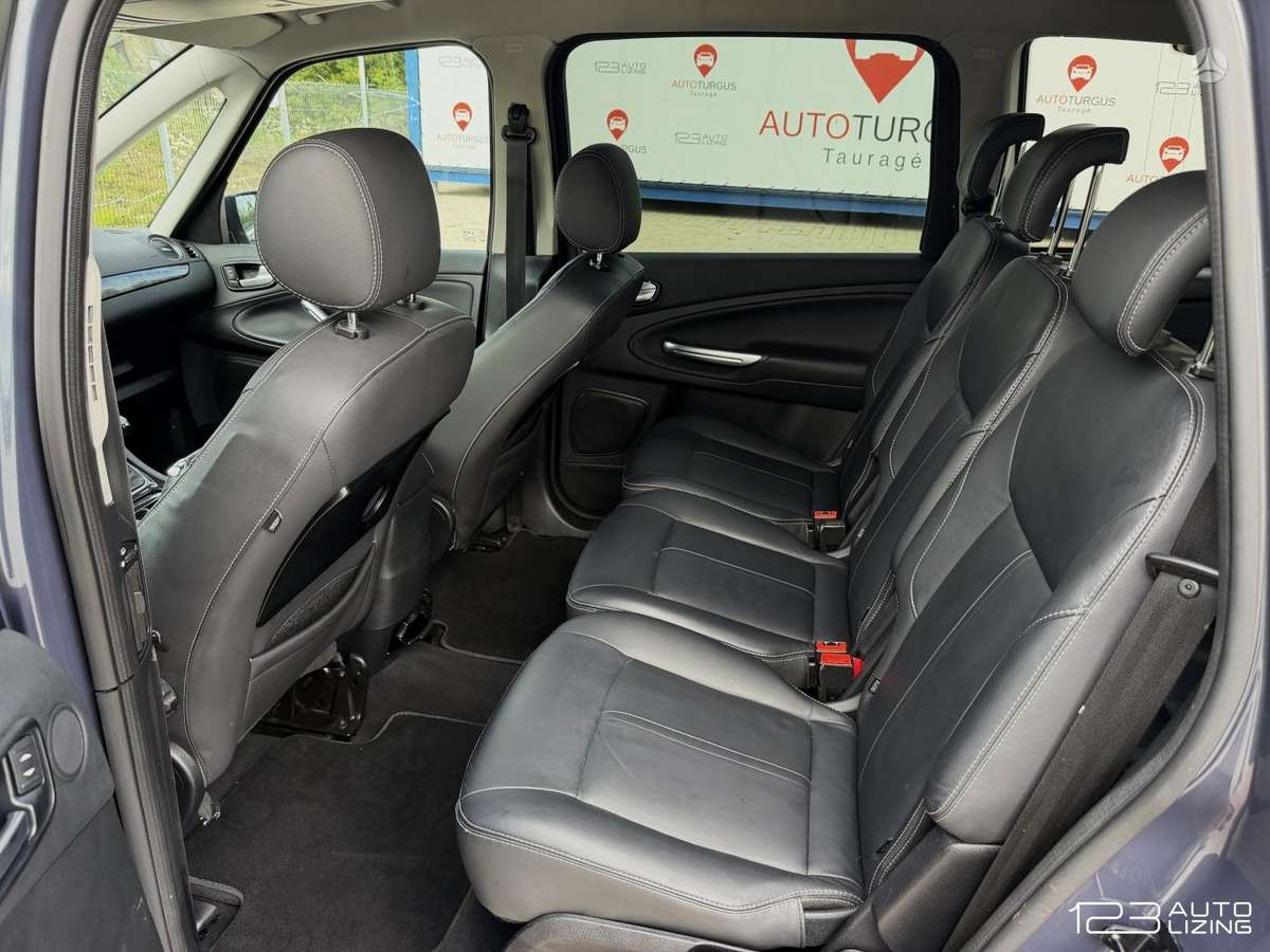 Ford Galaxy 2011 — photo 10