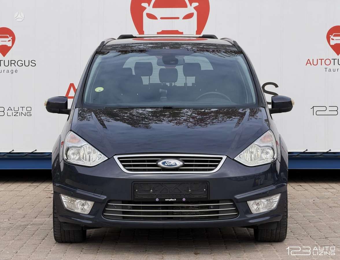 Ford Galaxy 2011 — rear view