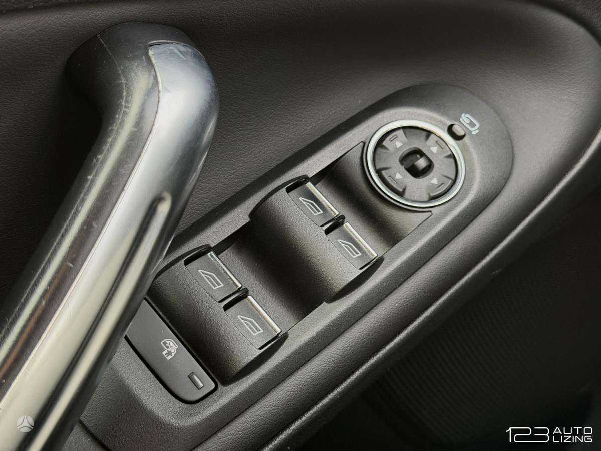 Ford Galaxy 2011 — photo 20