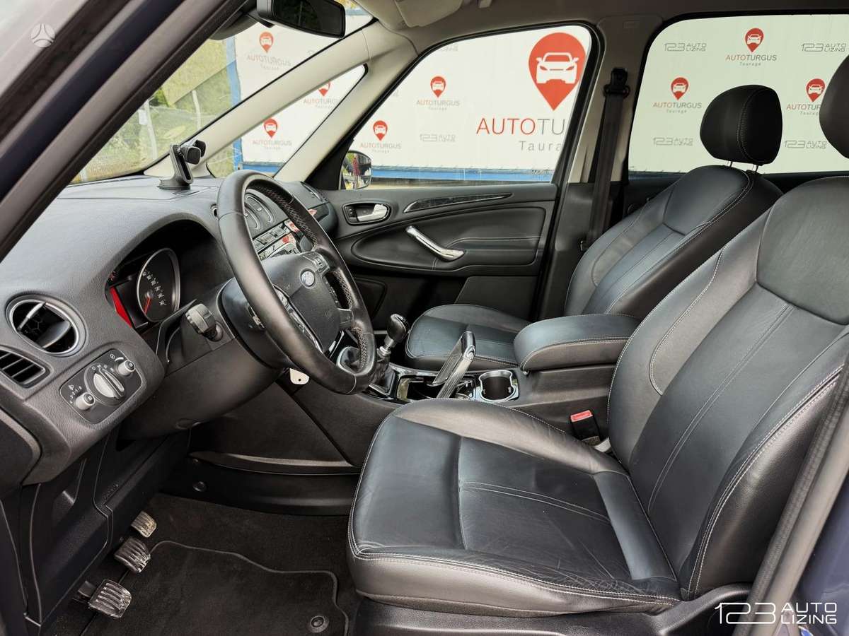 Ford Galaxy 2011 — photo 8