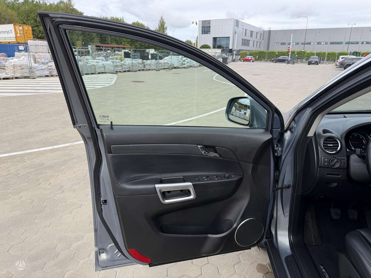 Opel Antara 2012 — photo 10