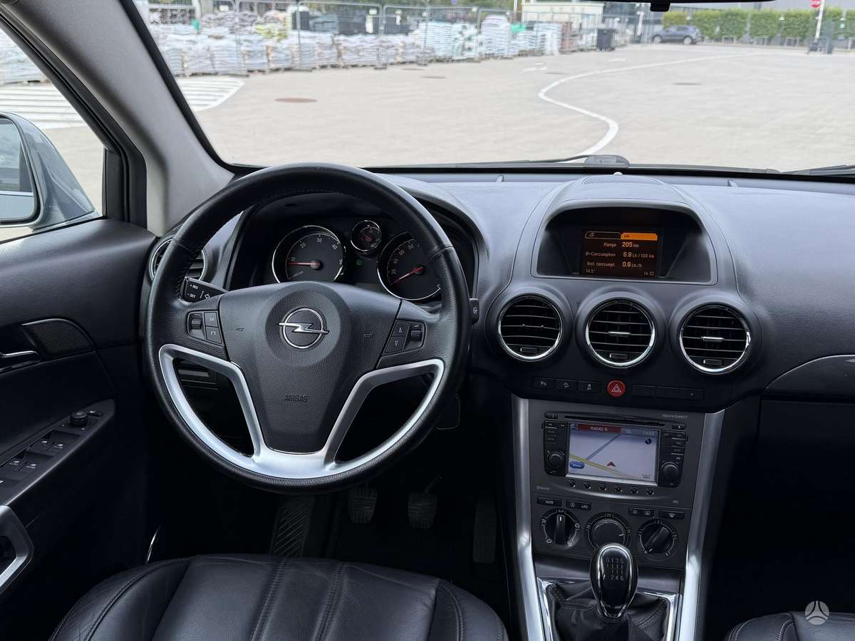Opel Antara 2012 — photo 16