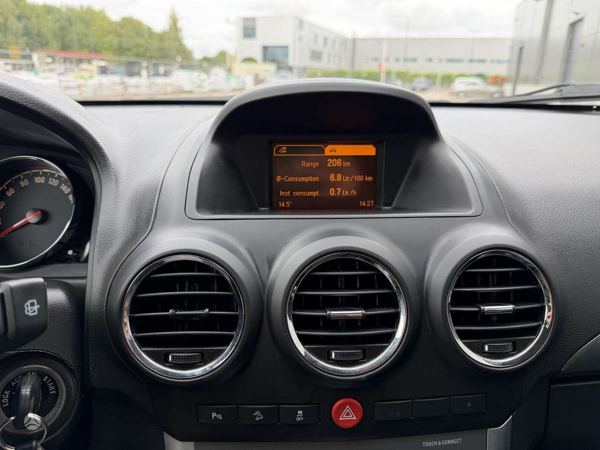 Opel Antara 2012 — photo 17