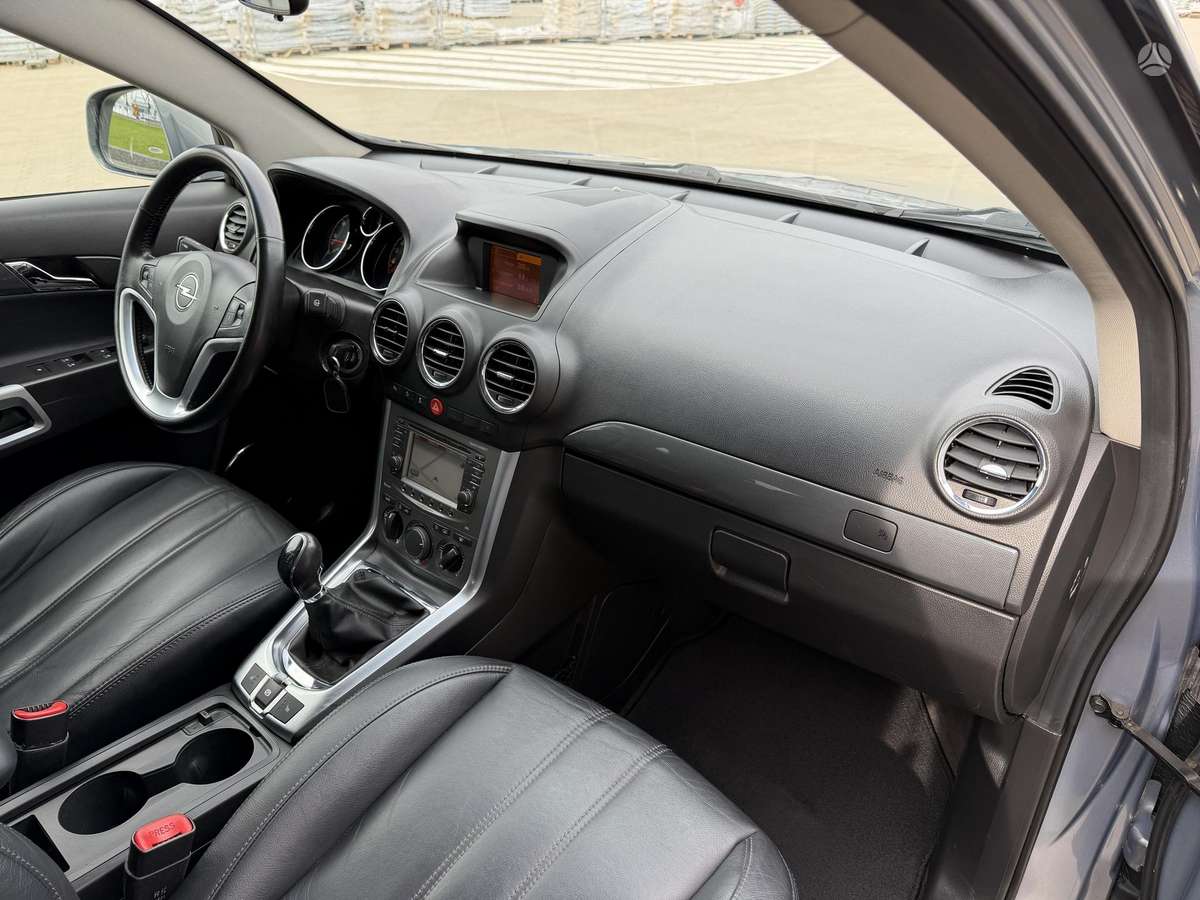 Opel Antara 2012 — photo 22