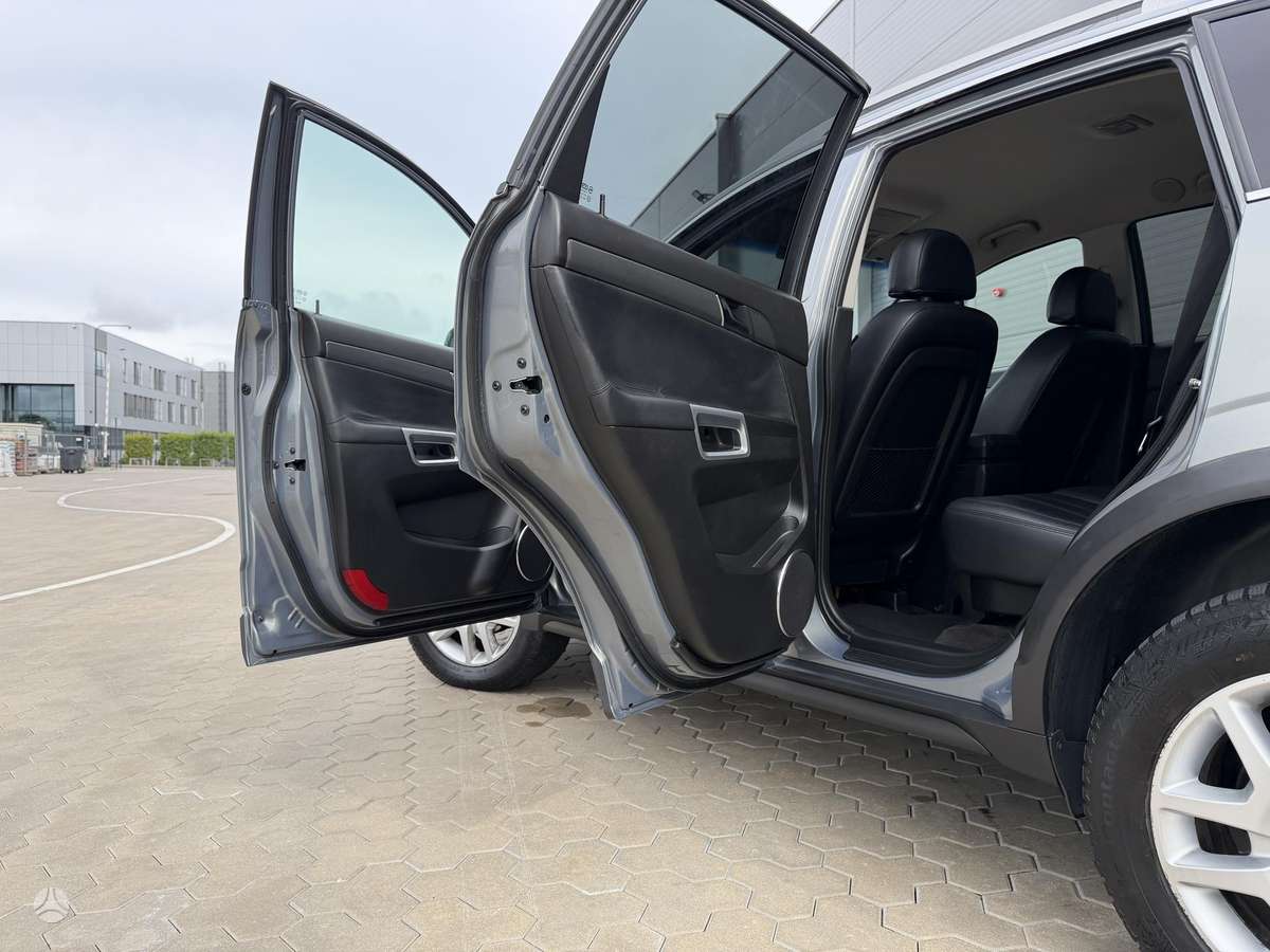 Opel Antara 2012 — photo 27
