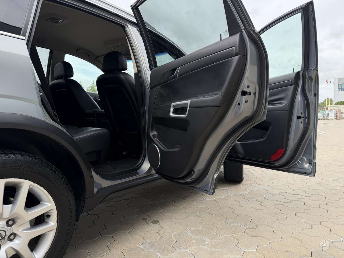 Opel Antara 2012 — photo 30