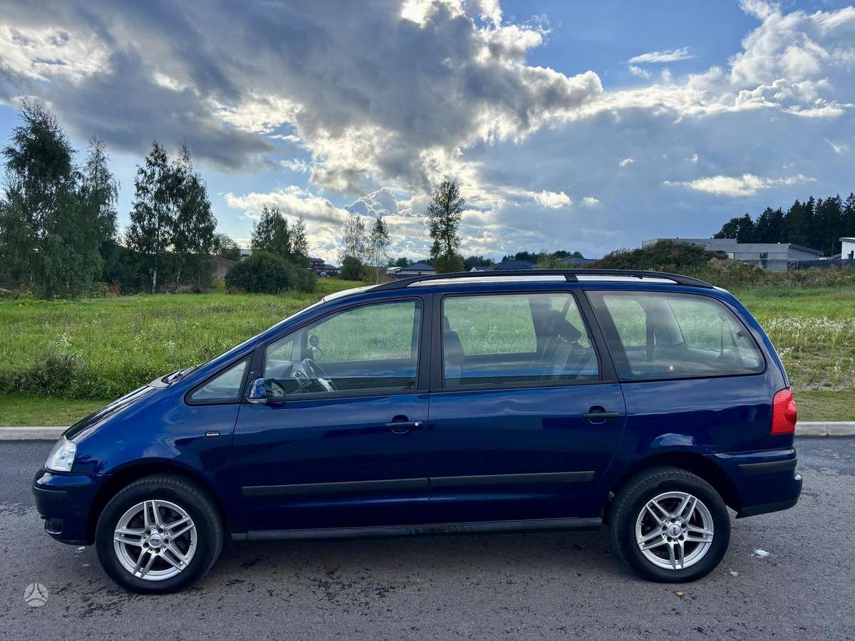 Volkswagen Sharan 2006 — салон