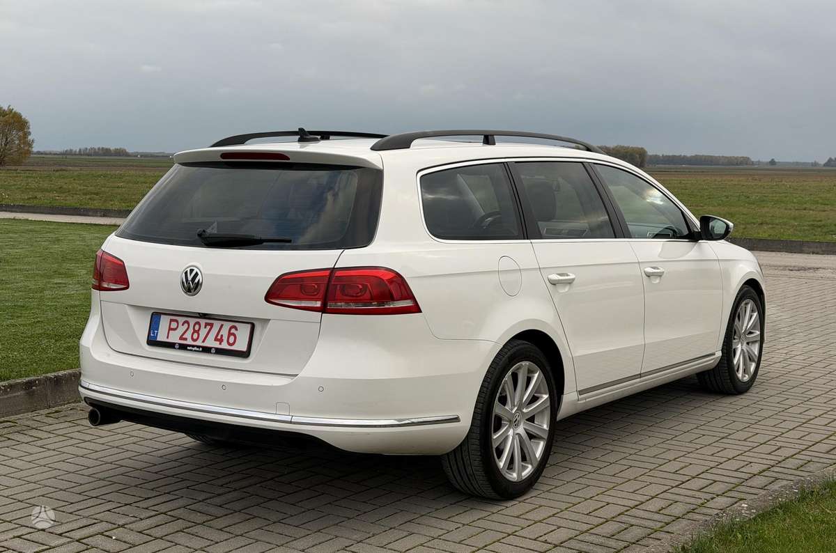Volkswagen Passat 2012 — photo 11