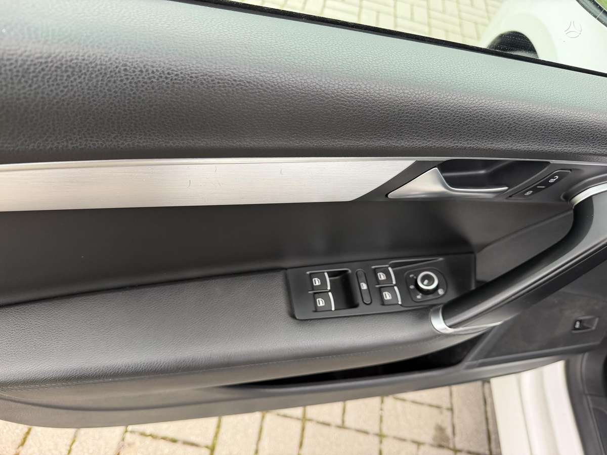 Volkswagen Passat 2012 — photo 18