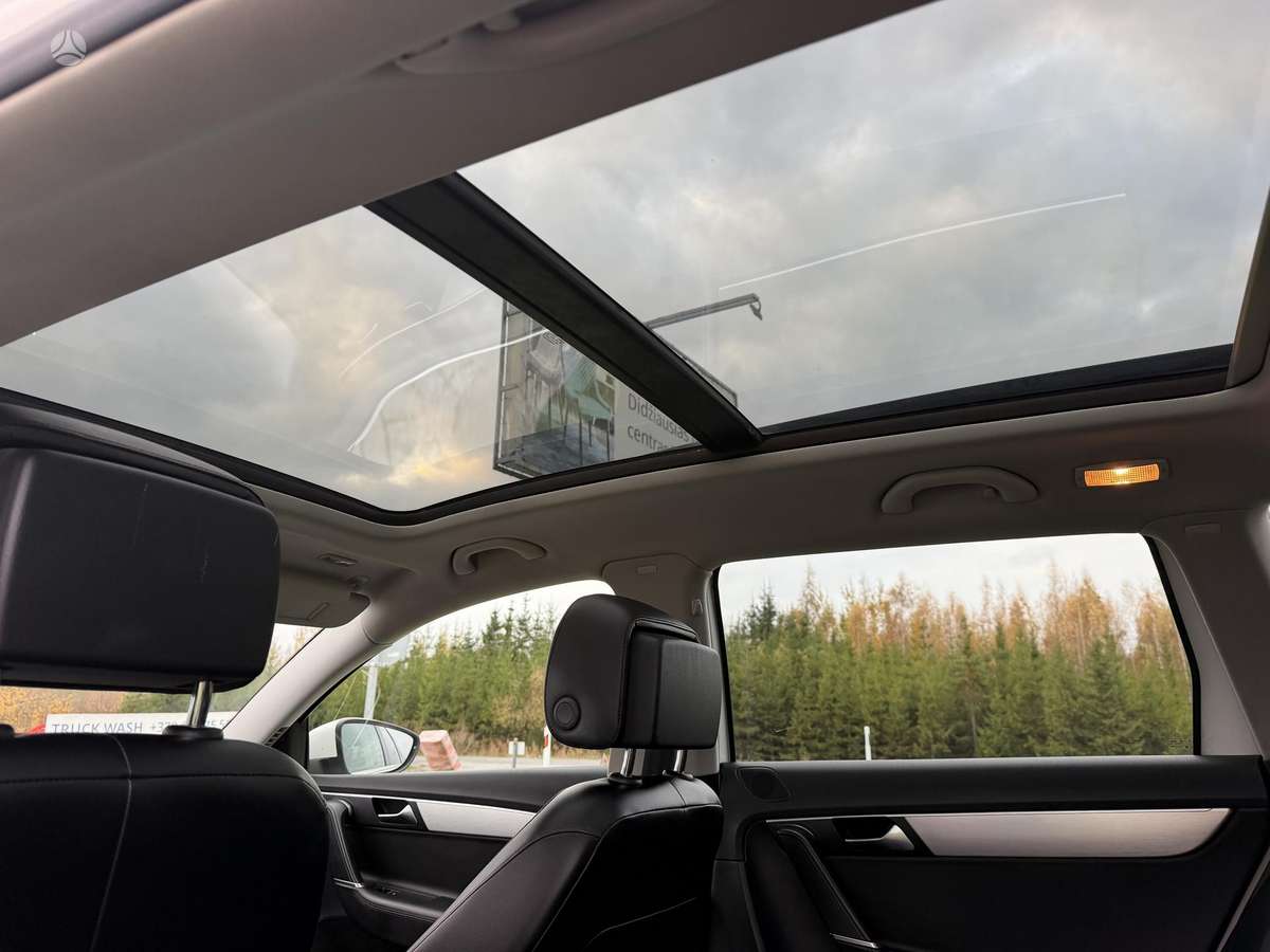 Volkswagen Passat 2012 — photo 23