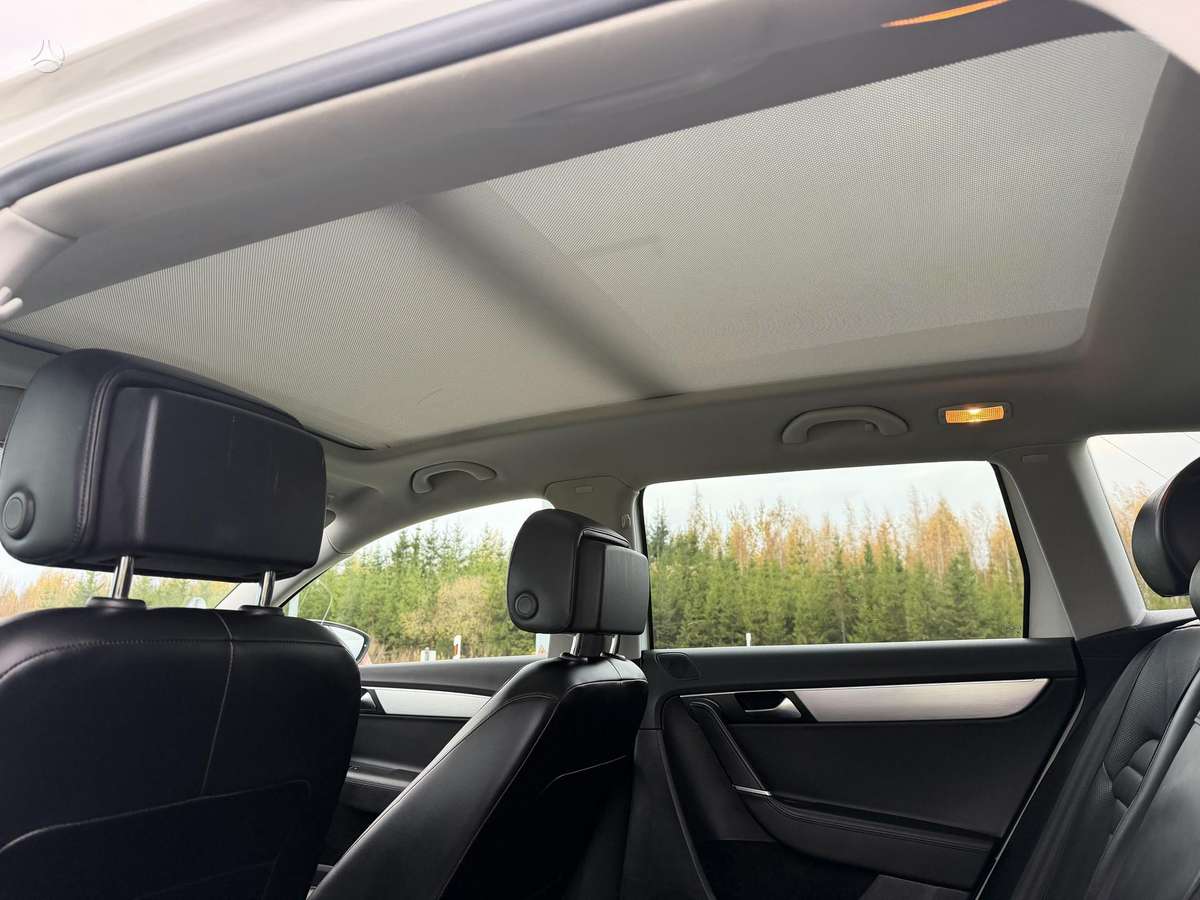 Volkswagen Passat 2012 — photo 24