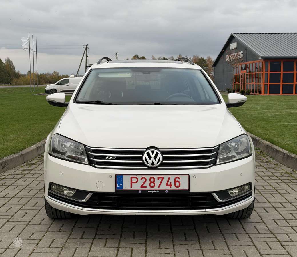 Volkswagen Passat 2012 — photo 8