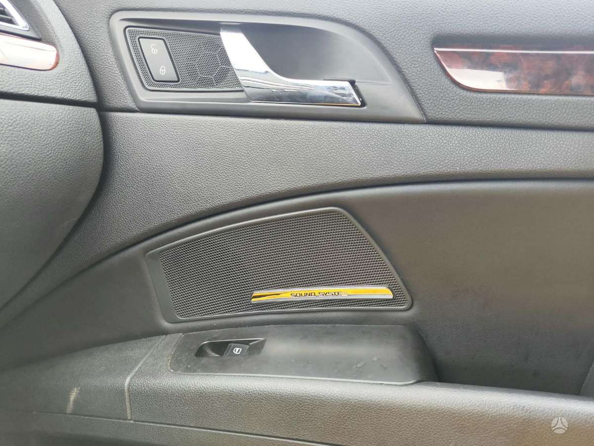 Skoda Superb 2011 — photo 9