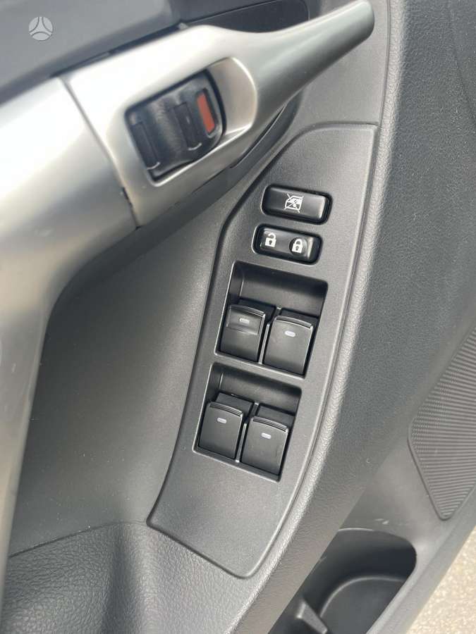Toyota Verso 2011 — photo 17
